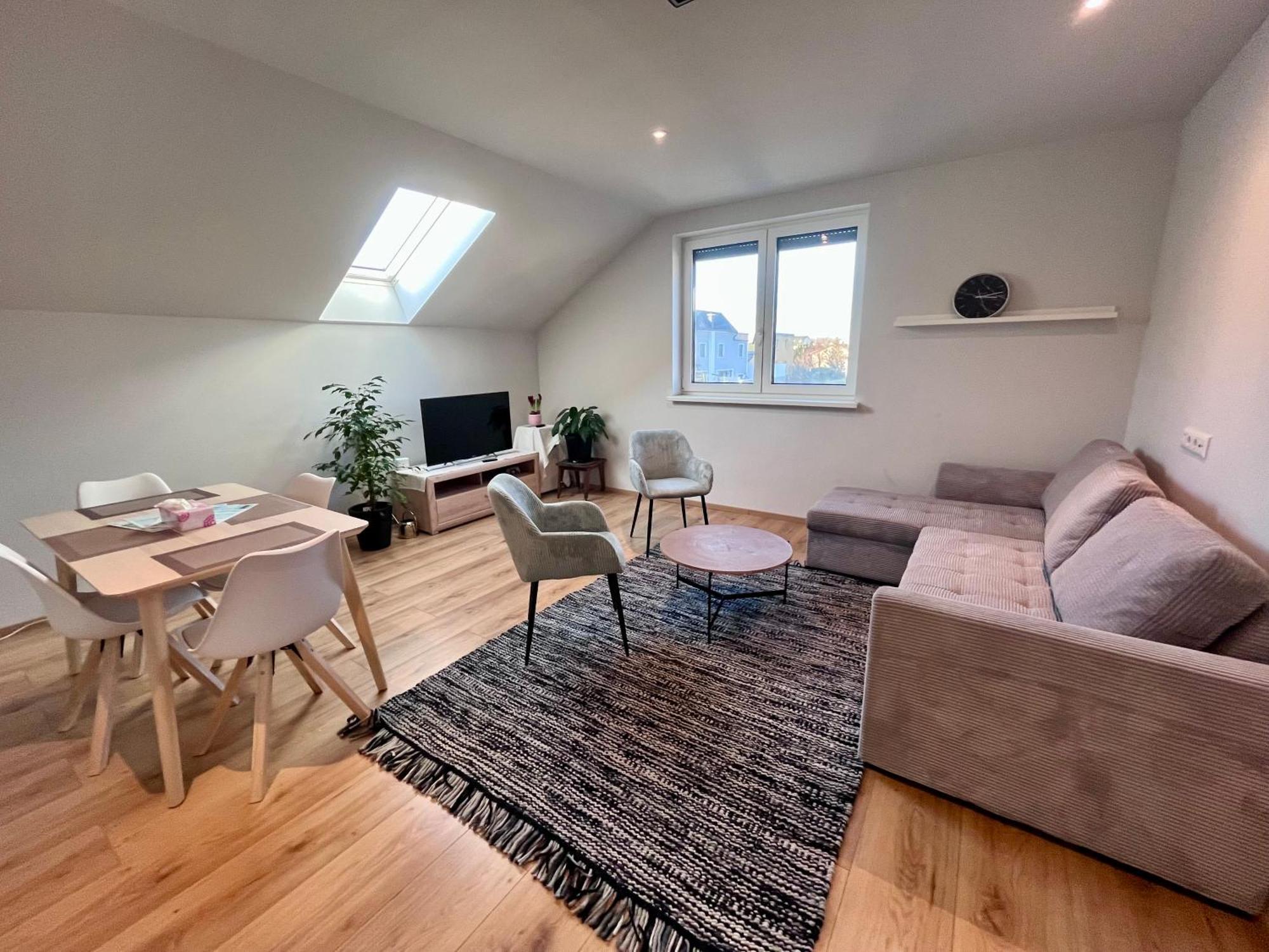 Cozy Apartment Near Vienna Airport シュベッヒャート エクステリア 写真
